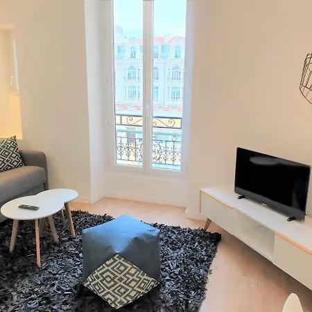 Hypercentre Lamartine- Appart 411 Apartment